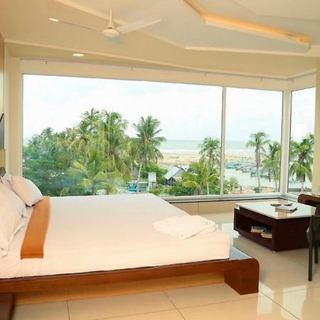 Annai In Saravana Bhavan Fine Stay And Restaurant Velankanni Exteriör bild