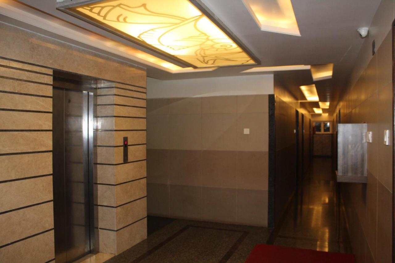 Annai In Saravana Bhavan Fine Stay And Restaurant Velankanni Exteriör bild