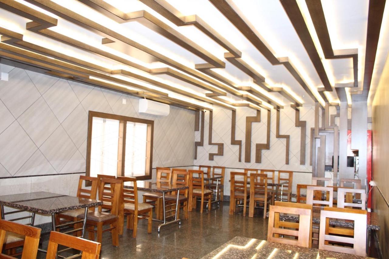 Annai In Saravana Bhavan Fine Stay And Restaurant Velankanni Exteriör bild
