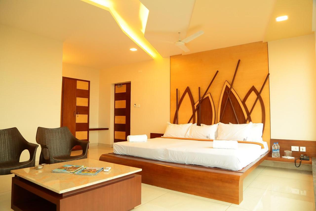 Annai In Saravana Bhavan Fine Stay And Restaurant Velankanni Exteriör bild