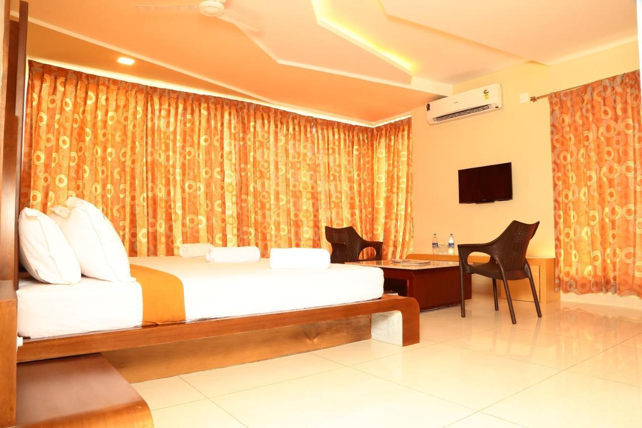 Annai In Saravana Bhavan Fine Stay And Restaurant Velankanni Exteriör bild